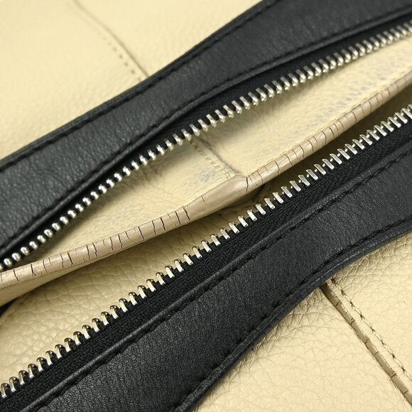 Loewe Beige Lambskin Handbag NQ02308 BN02 - Picture 4 of 7